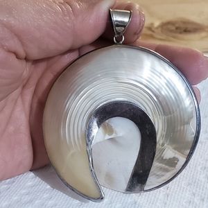 925 HUGE!! 3D SHELL PENDANT